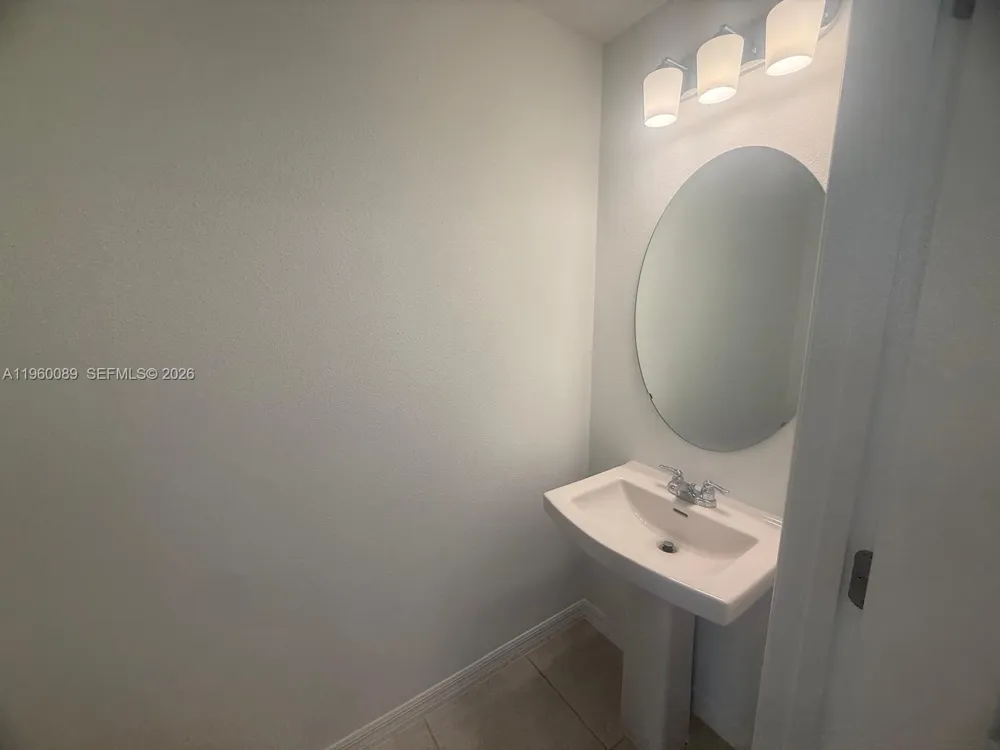 2025 VIEWFINDER #2025 Kissimmee, FL 34758