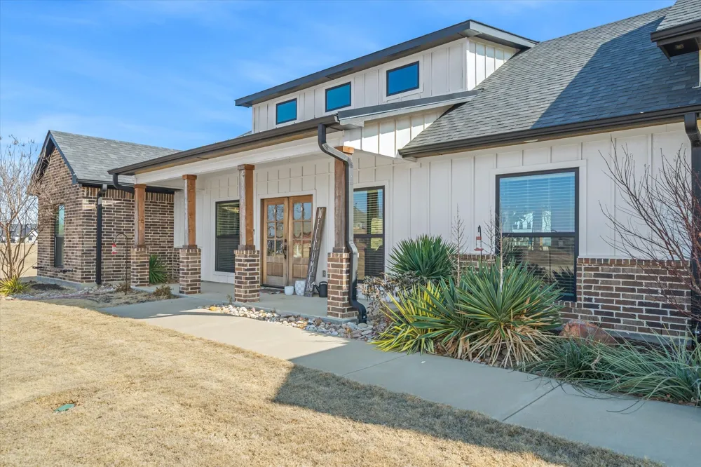 2055 Eastfield Drive Wills Point, TX 75169