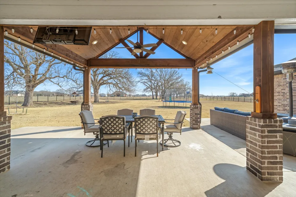 2055 Eastfield Drive Wills Point, TX 75169