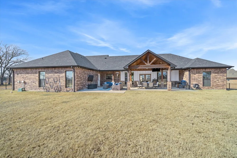 2055 Eastfield Drive Wills Point, TX 75169