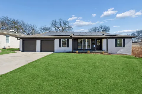 808 Lee Drive