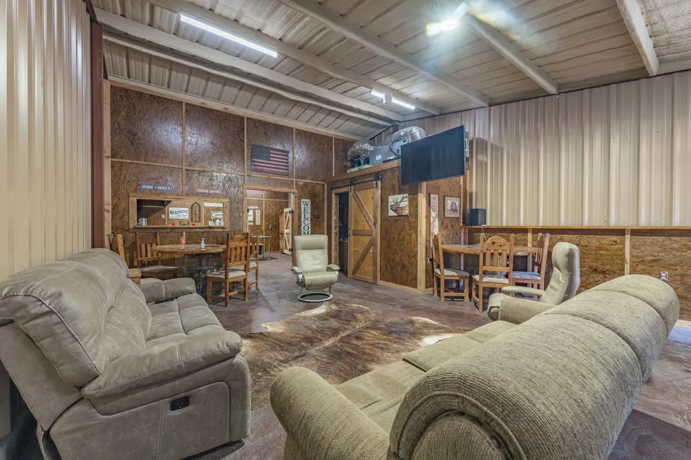 7203 Pump Station Road Jacksboro, TX 76458
