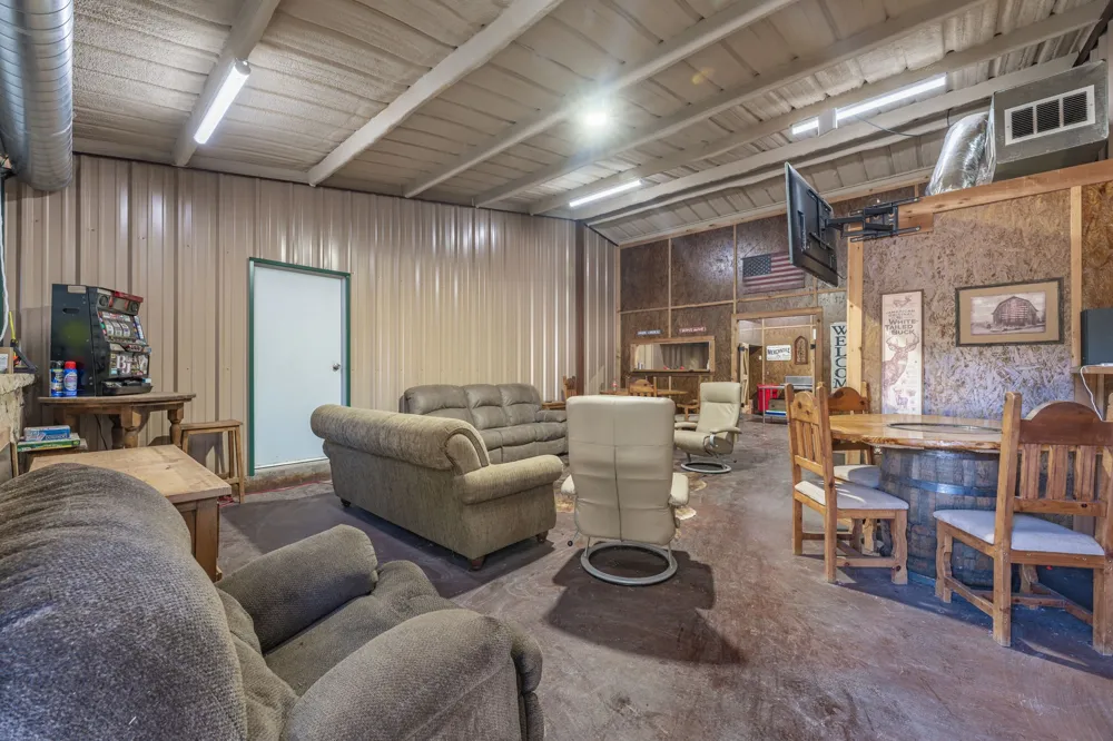 7203 Pump Station Road Jacksboro, TX 76458