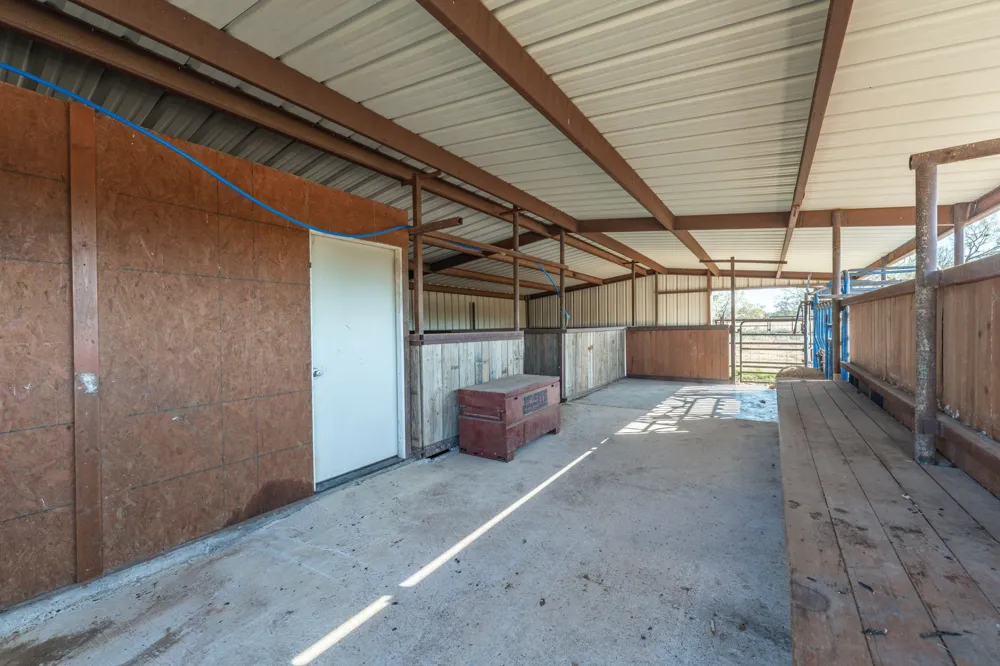 7203 Pump Station Road Jacksboro, TX 76458