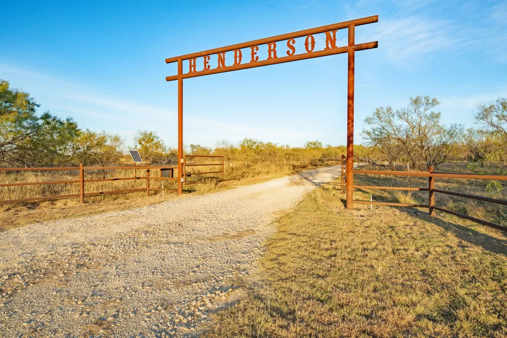 7203 Pump Station Road Jacksboro, TX 76458