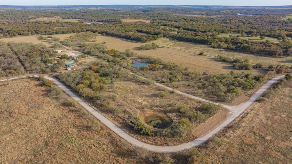 7203 Pump Station Road Jacksboro, TX 76458