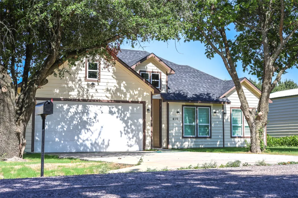 410 Simpson Southmayd, TX 75092