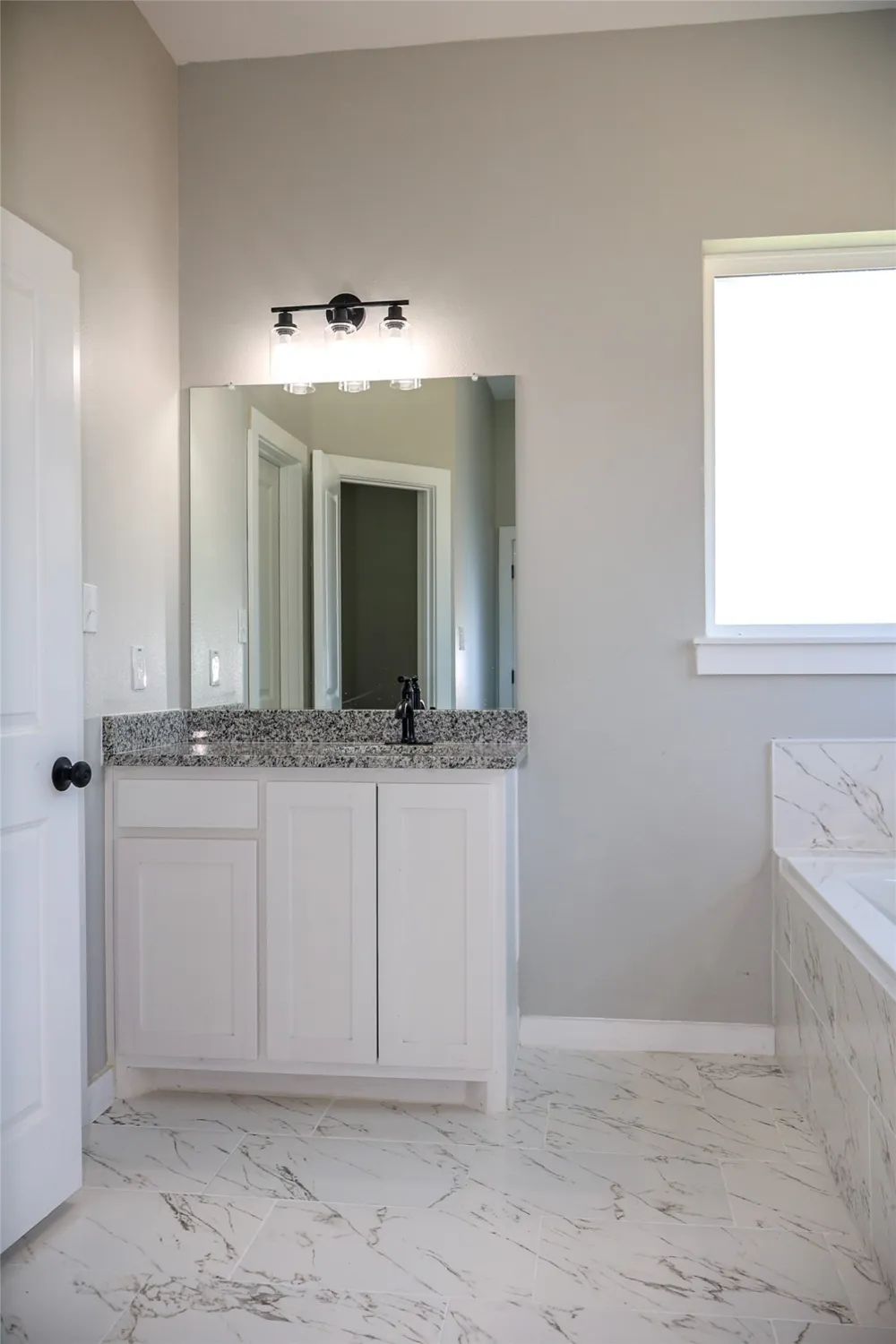 410 Simpson Southmayd, TX 75092
