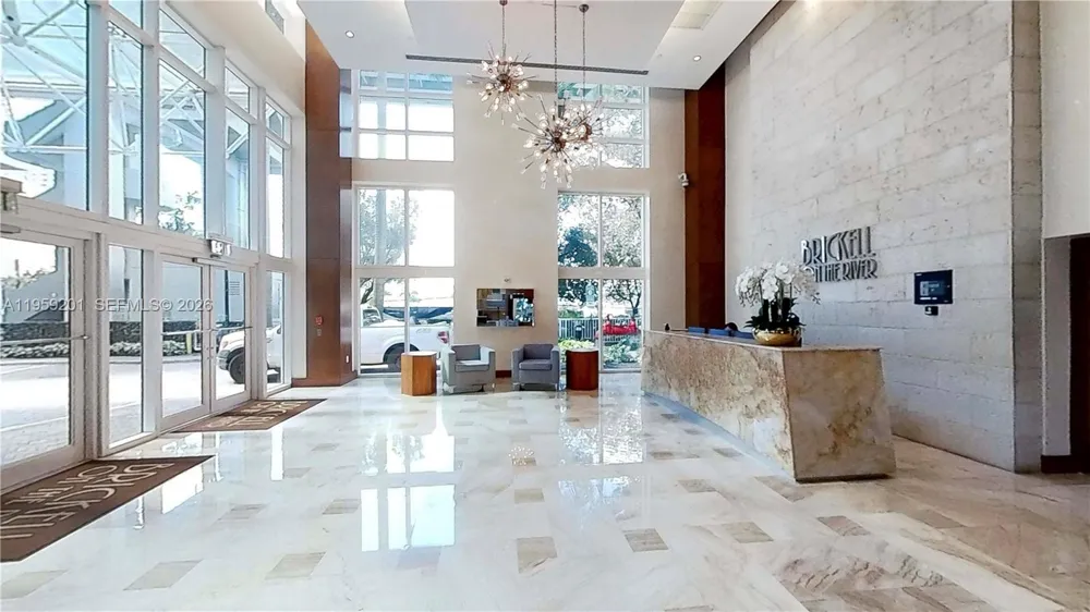 31 SE 5th St #2408 Miami, FL 33131