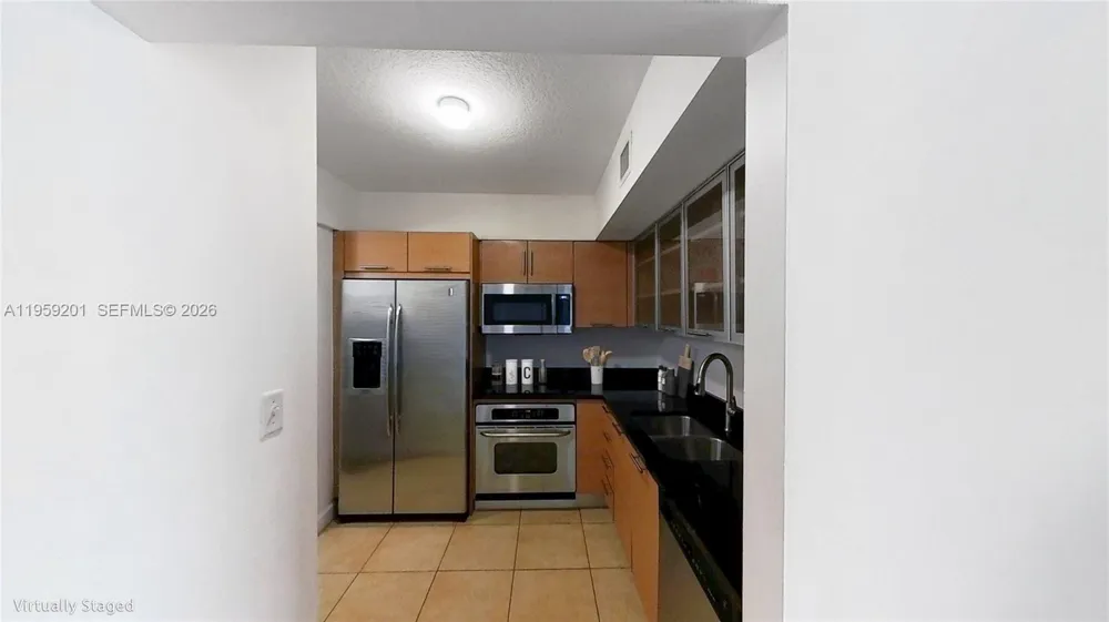 31 SE 5th St #2408 Miami, FL 33131