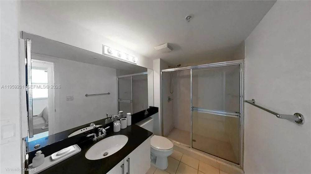 31 SE 5th St #2408 Miami, FL 33131
