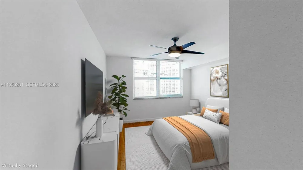 31 SE 5th St #2408 Miami, FL 33131
