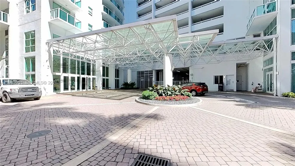 31 SE 5th St #2408 Miami, FL 33131