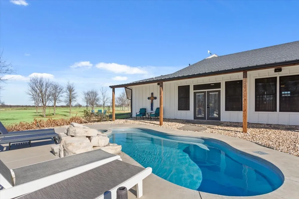 1652 Mount Moriah Road Riesel, TX 76682
