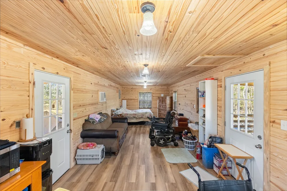 37 CR 1130 Cumby, TX 75402