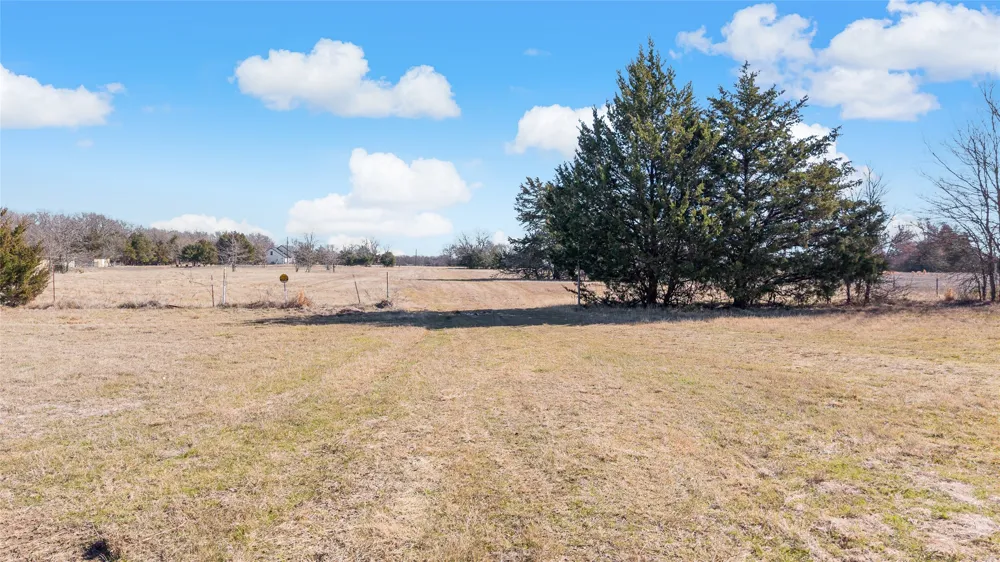 37 CR 1130 Cumby, TX 75402