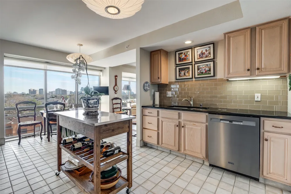 4242 Lomo Alto Drive #N70 Highland Park, TX 75219