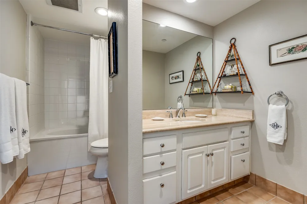 4242 Lomo Alto Drive #N70 Highland Park, TX 75219