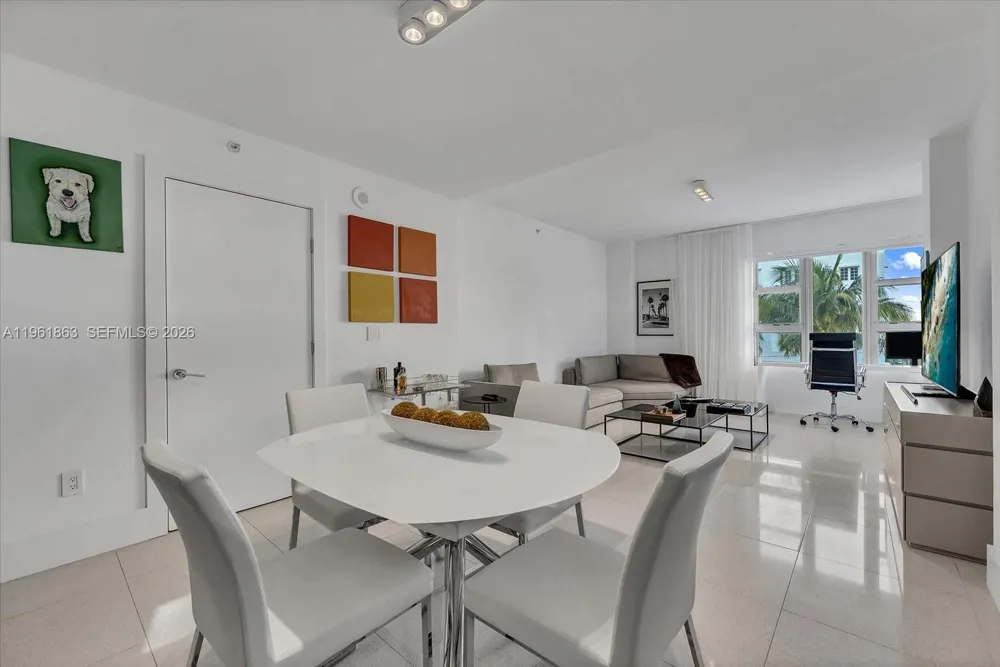 3739 Collins Ave #N-207 Miami Beach, FL 33140