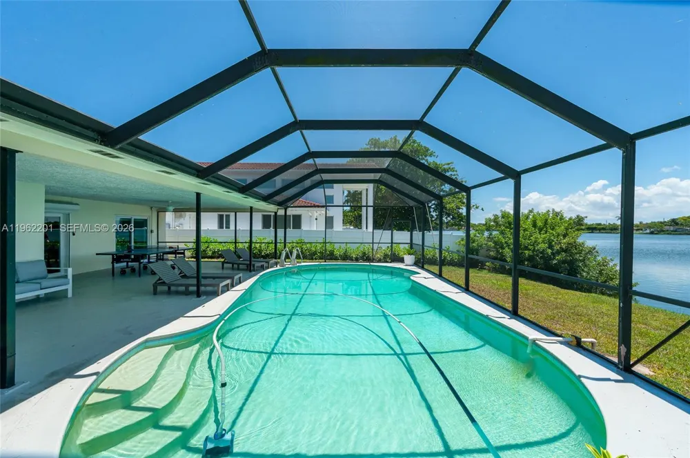 21320 NE 25th Court Miami, FL 33180