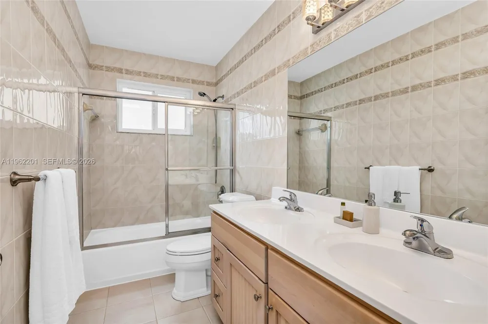 21320 NE 25th Court Miami, FL 33180