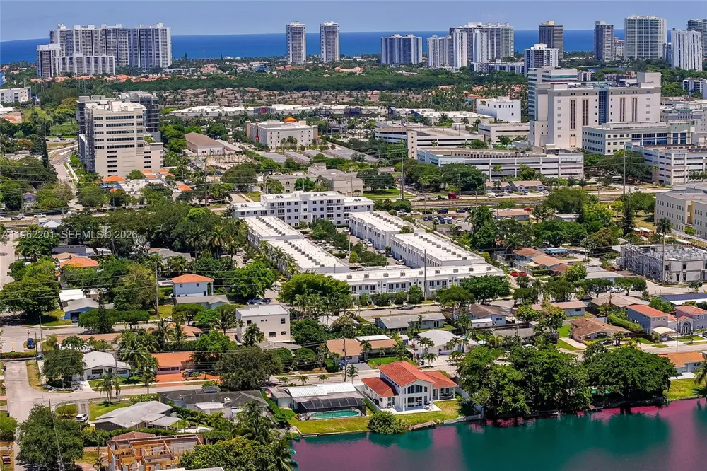 21320 NE 25th Court Miami, FL 33180