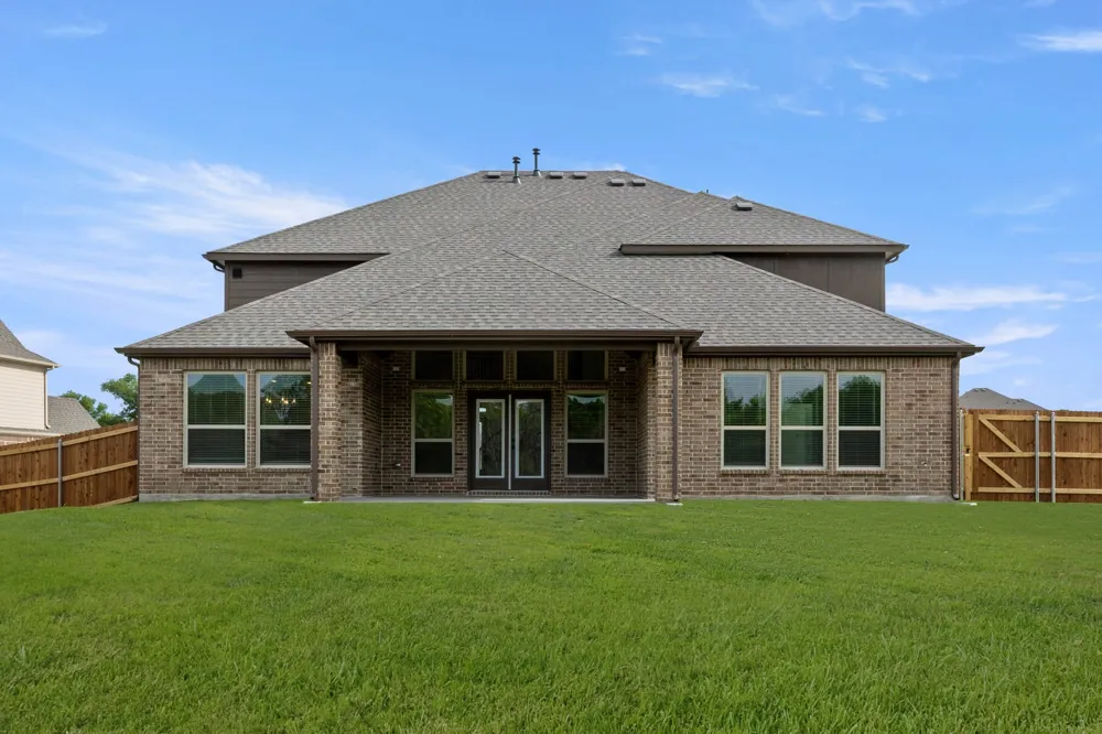 411 Hidden Lakes Drive DeSoto, TX 75115