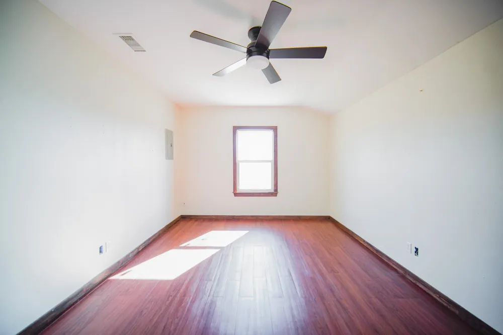 202 10th Street Jacksboro, TX 76458