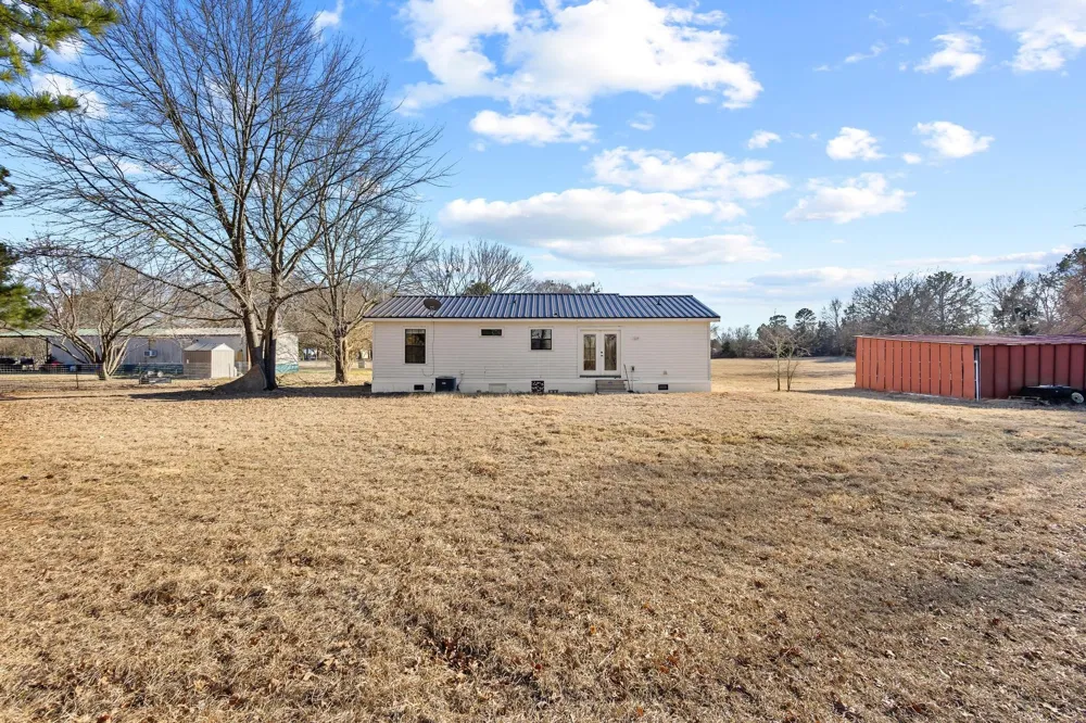 4572 County Road 2700 Telephone, TX 75488