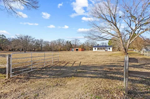 4572 County Road 2700