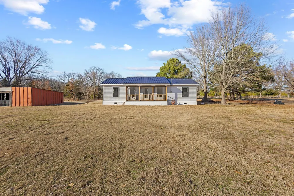 4572 County Road 2700 Telephone, TX 75488