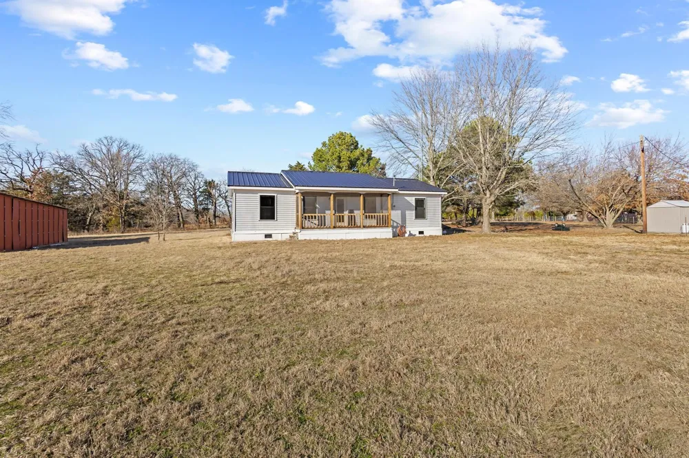 4572 County Road 2700 Telephone, TX 75488