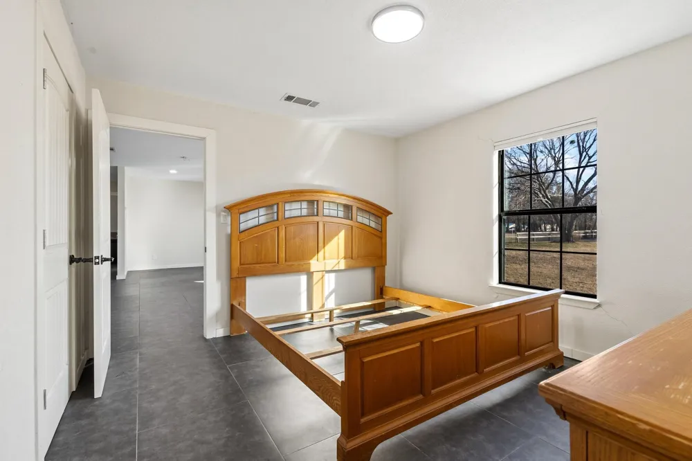4572 County Road 2700 Telephone, TX 75488