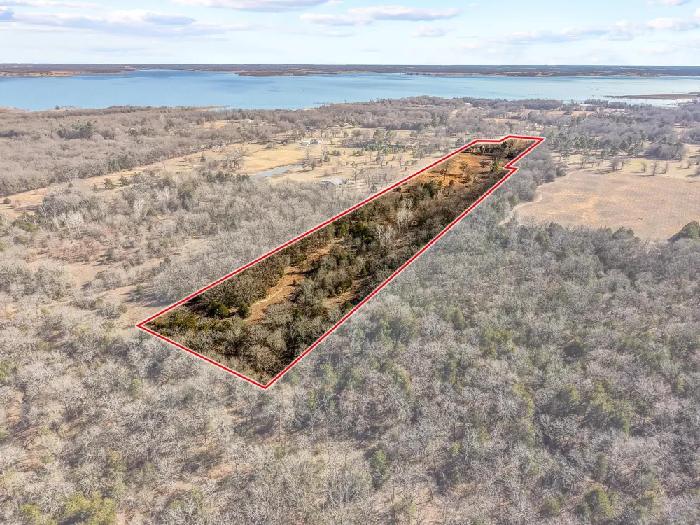 4572 County Road 2700 Telephone, TX 75488