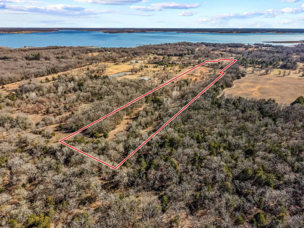 4572 County Road 2700 Telephone, TX 75488