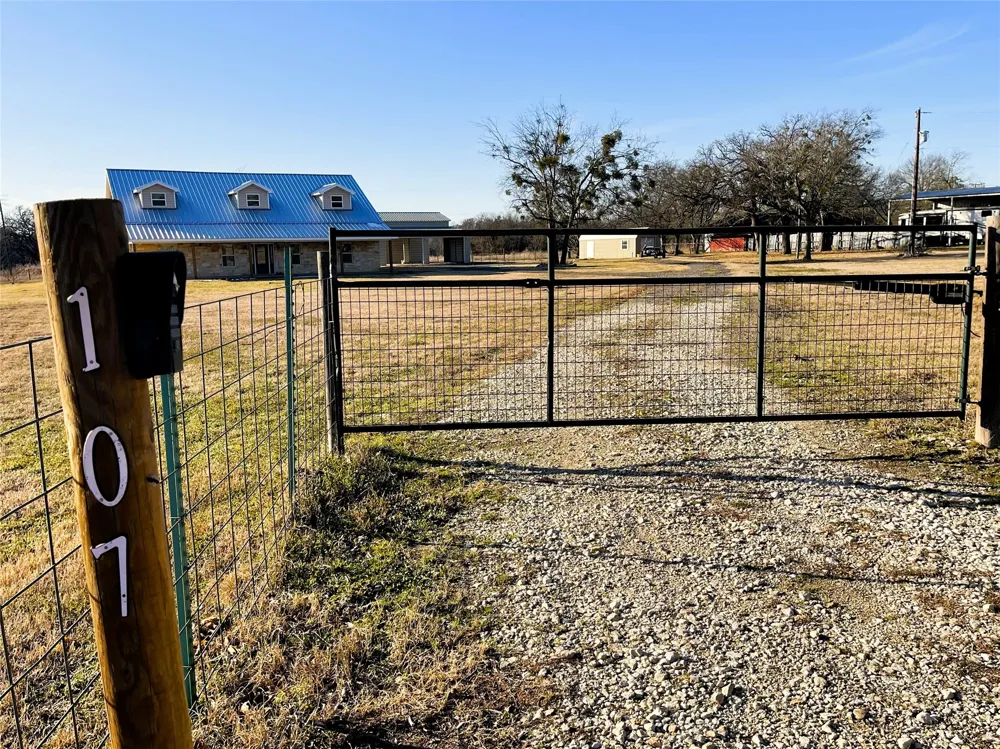 107 S Highway 14 Wortham, TX 76693