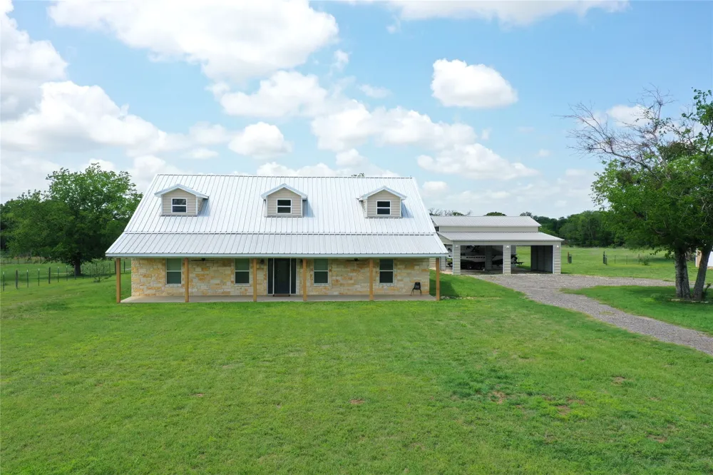 107 S Highway 14 Wortham, TX 76693