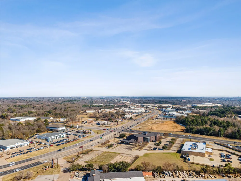 3909 S Southwest Loop 323 Tyler, TX 75701