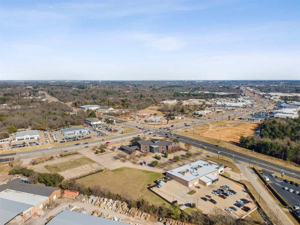 3909 S Southwest Loop 323 Tyler, TX 75701