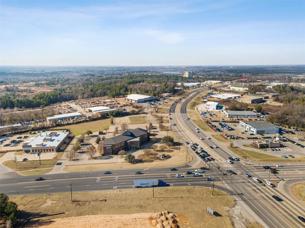 3909 S Southwest Loop 323 Tyler, TX 75701