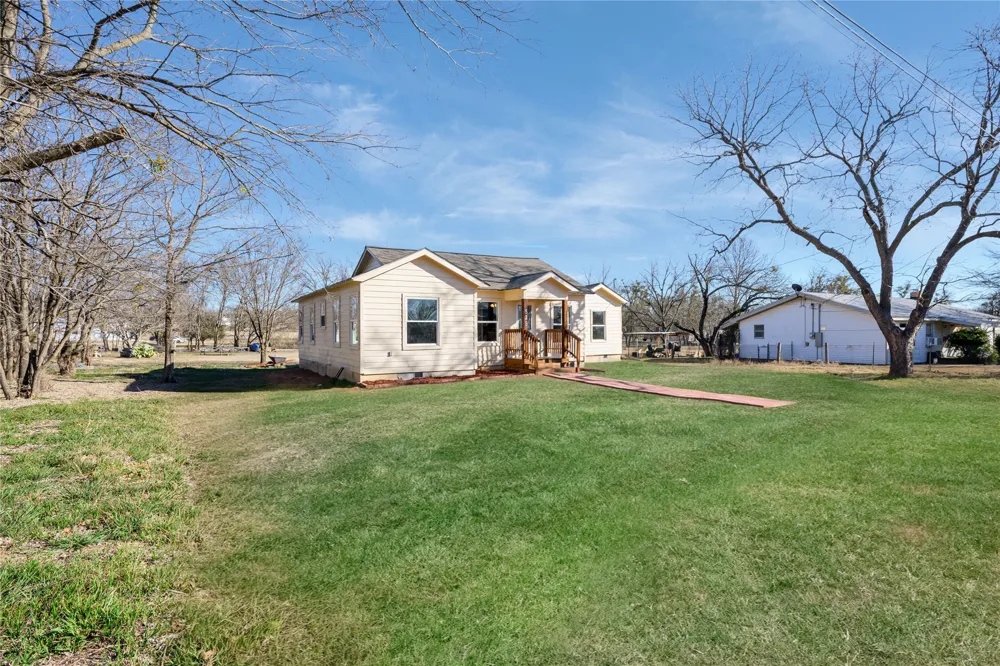 535 Hurt Dublin, TX 76446