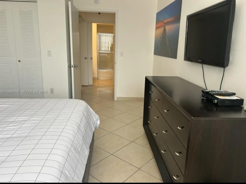 19999 E Country Club Dr #1501 Aventura, FL 33180