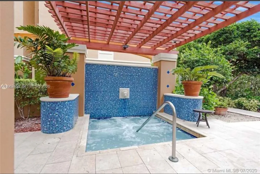 19999 E Country Club Dr #1501 Aventura, FL 33180