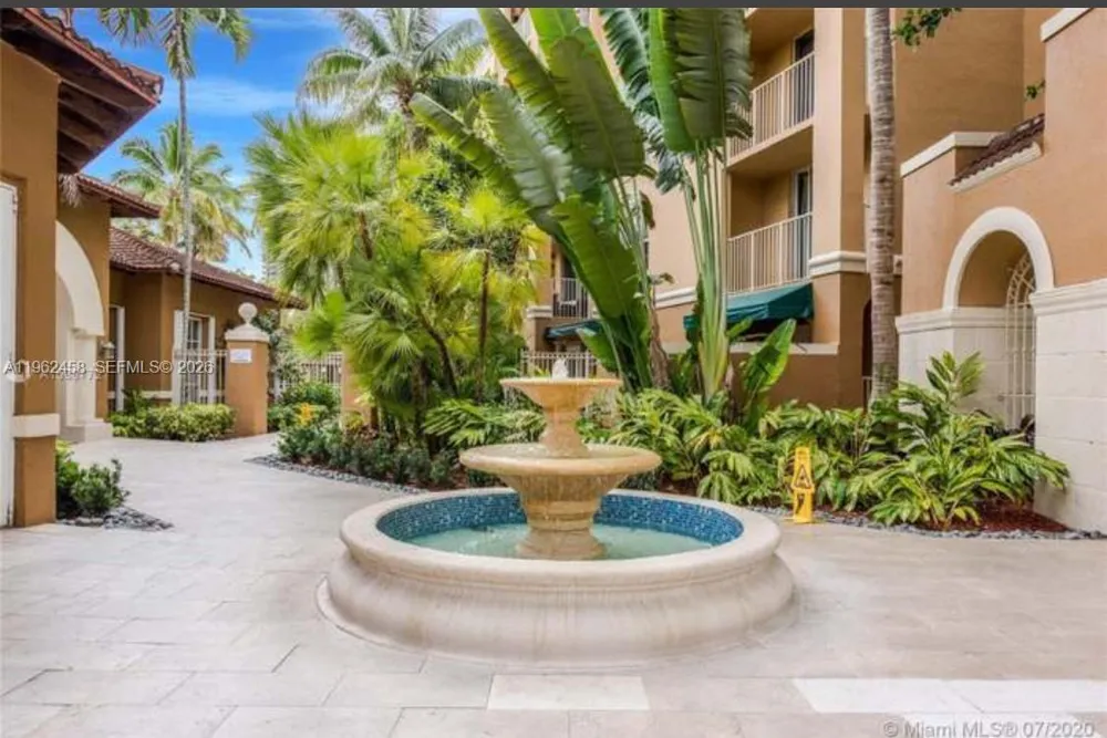 19999 E Country Club Dr #1501 Aventura, FL 33180