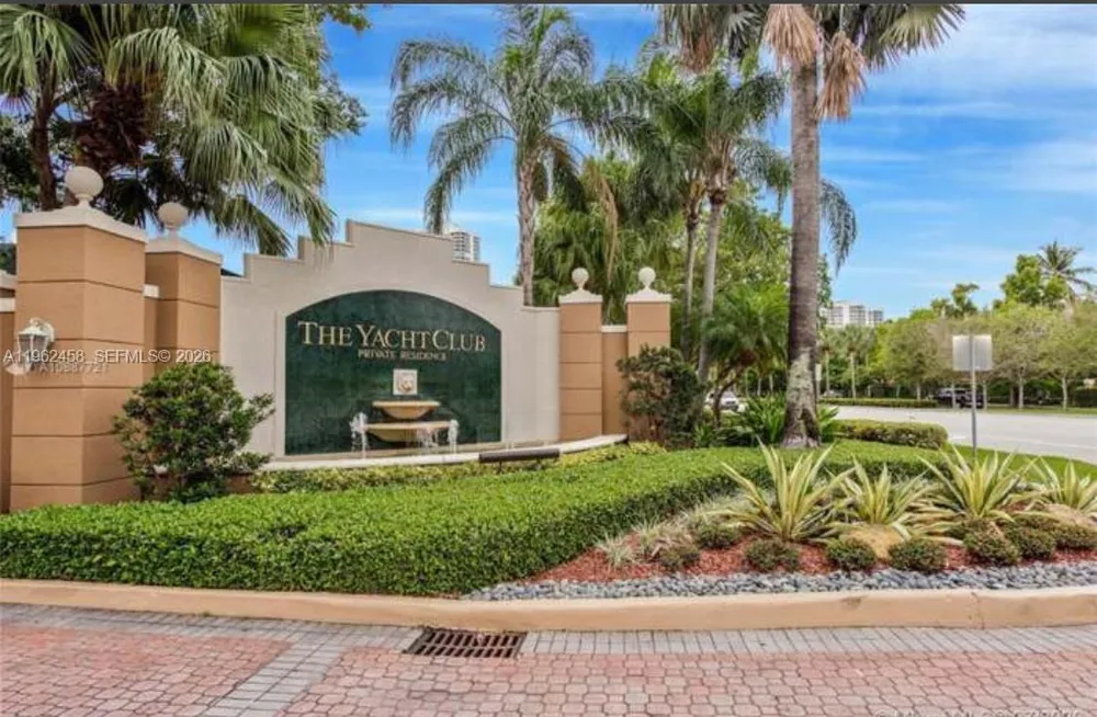 19999 E Country Club Dr #1501 Aventura, FL 33180