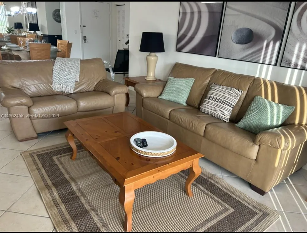 19999 E Country Club Dr #1501 Aventura, FL 33180