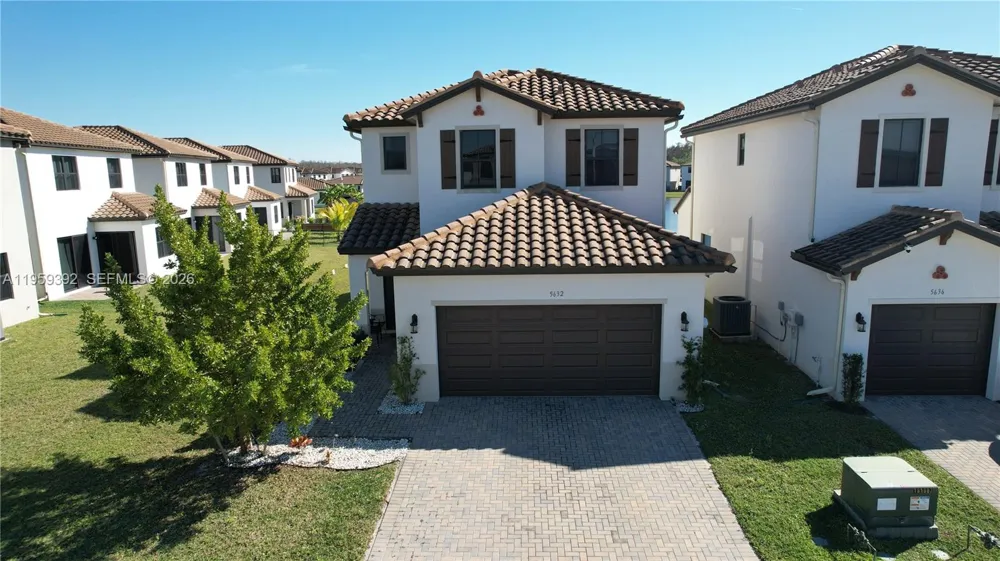 5632 Cerva LN Ave Maria, FL 34142