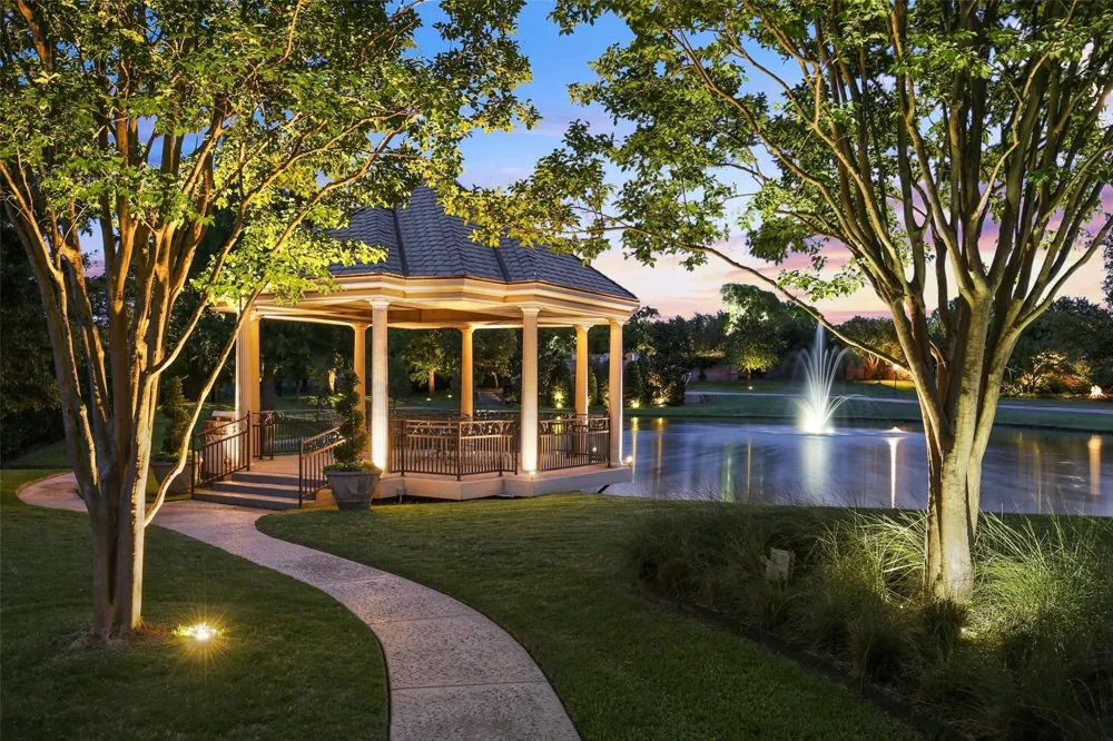 702 S White Chapel Boulevard Southlake, TX 76092