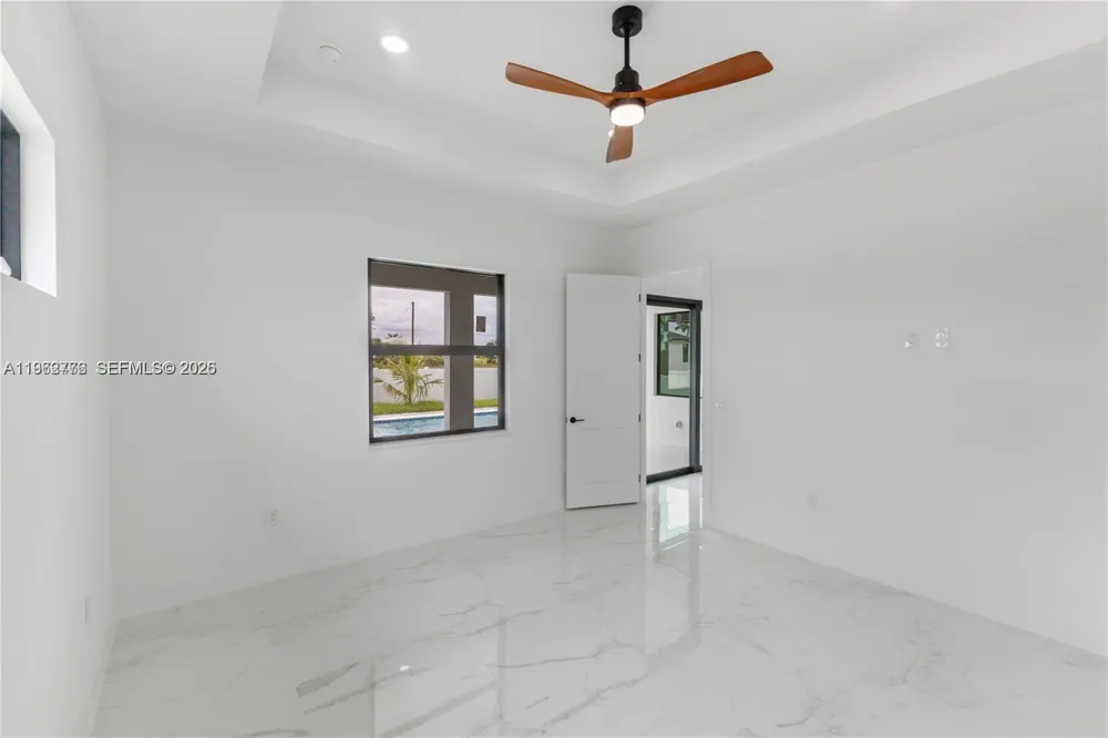 4330 NW 34th St Cape Coral, FL 33993