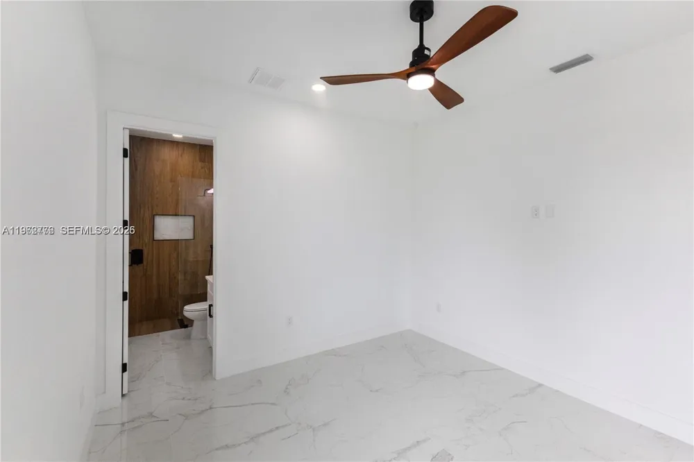 4330 NW 34th St Cape Coral, FL 33993